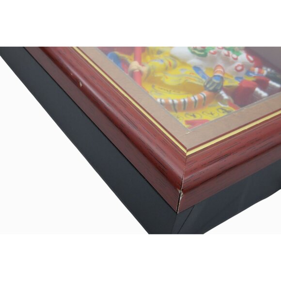 Chinese 3D MONKEY KING Figure Framed With Wooden Border And Glass Display - Picture 10 of 12